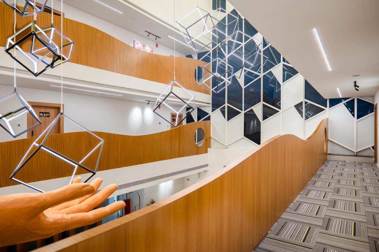 Clubway Grand A Boutique Hotel Jorhāt Εξωτερικό φωτογραφία