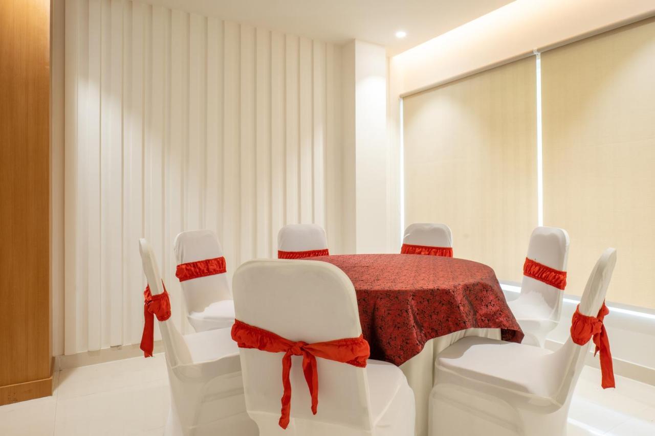 Clubway Grand A Boutique Hotel Jorhāt Εξωτερικό φωτογραφία