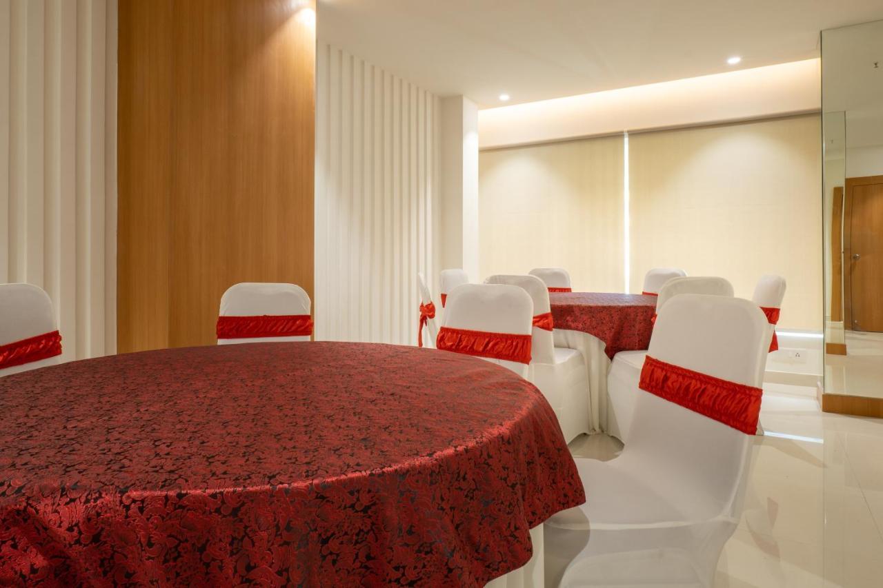 Clubway Grand A Boutique Hotel Jorhāt Εξωτερικό φωτογραφία