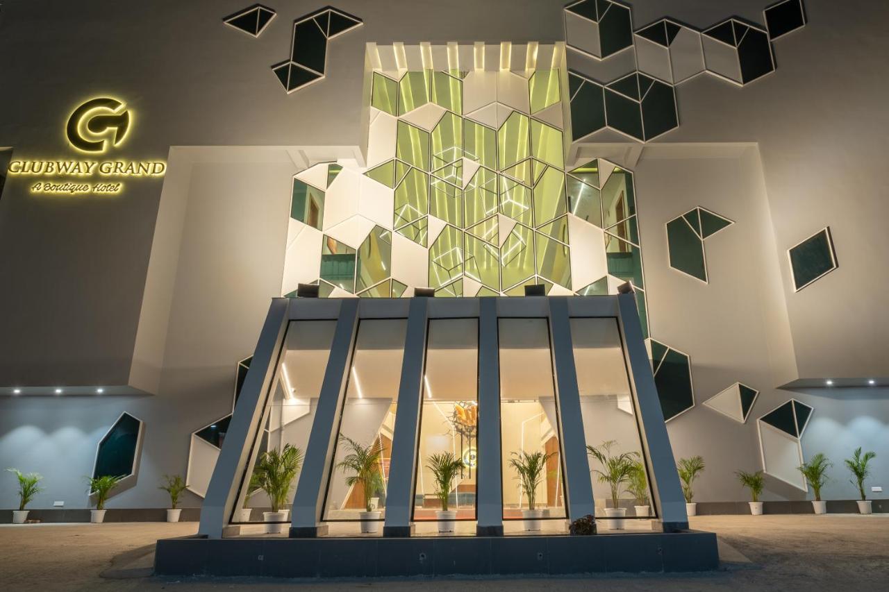 Clubway Grand A Boutique Hotel Jorhāt Εξωτερικό φωτογραφία