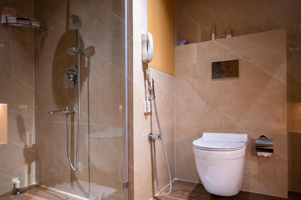 Clubway Grand A Boutique Hotel Jorhāt Εξωτερικό φωτογραφία