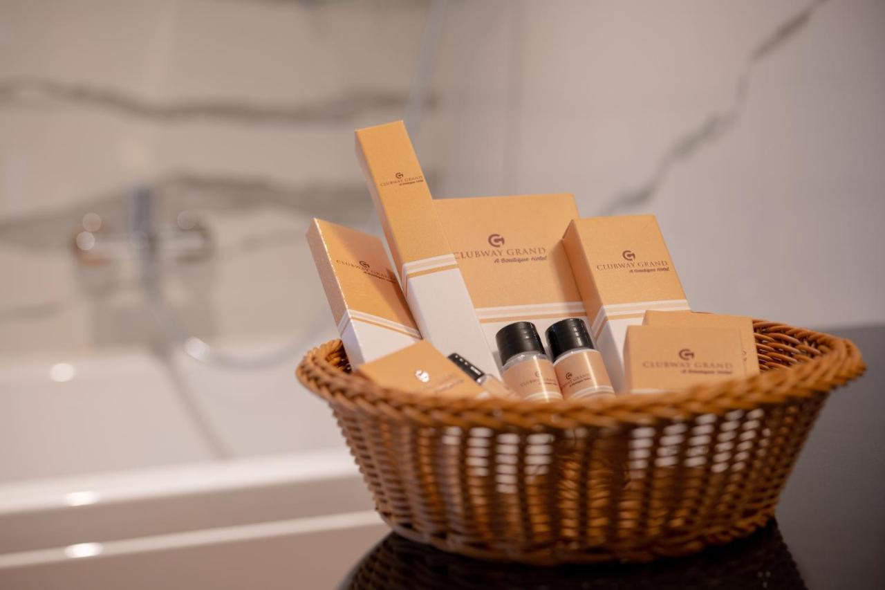 Clubway Grand A Boutique Hotel Jorhāt Εξωτερικό φωτογραφία