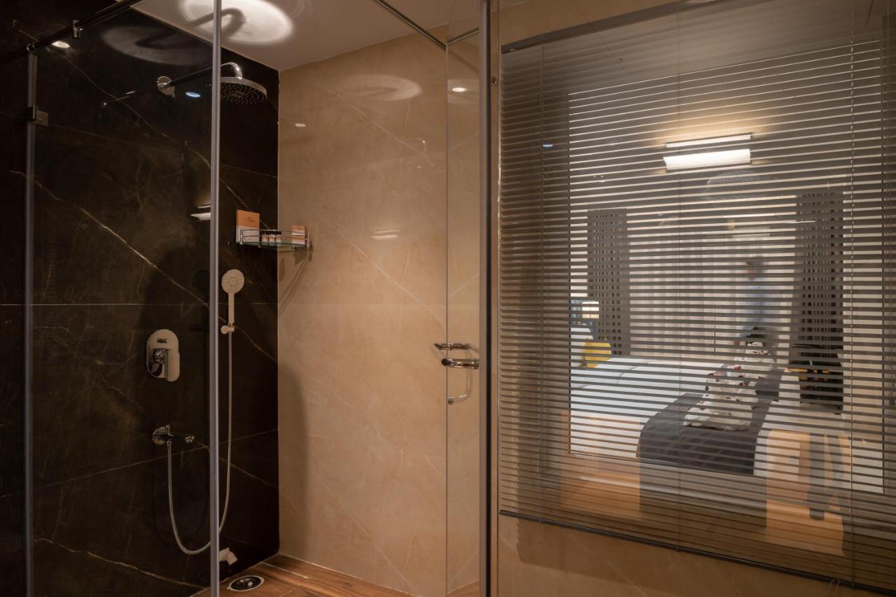 Clubway Grand A Boutique Hotel Jorhāt Εξωτερικό φωτογραφία