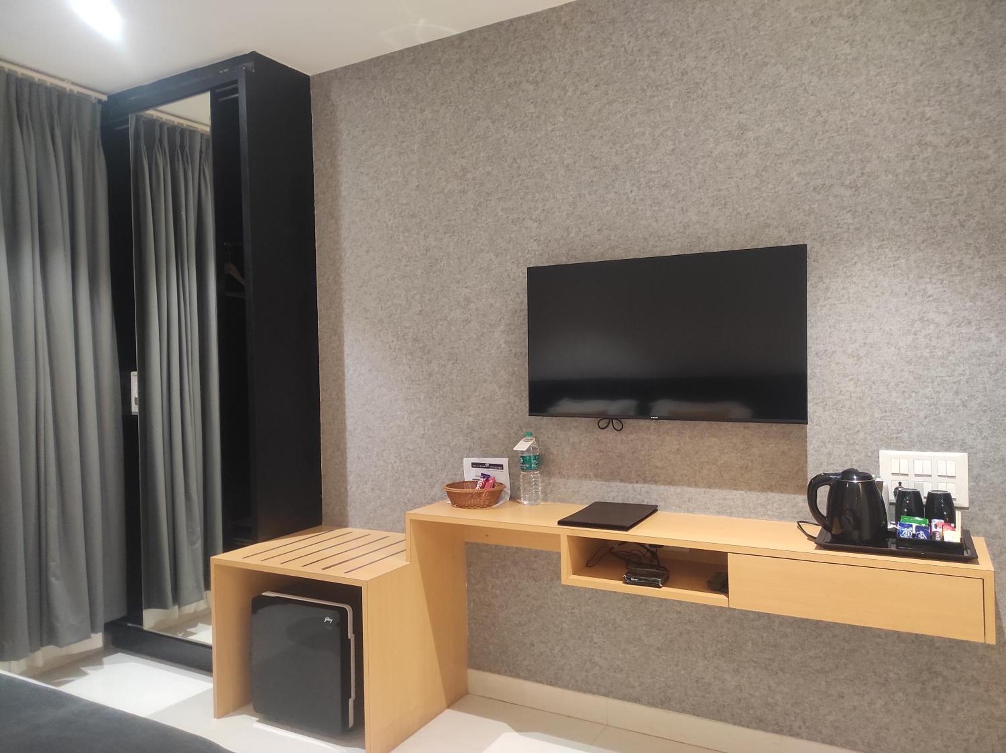 Clubway Grand A Boutique Hotel Jorhāt Εξωτερικό φωτογραφία