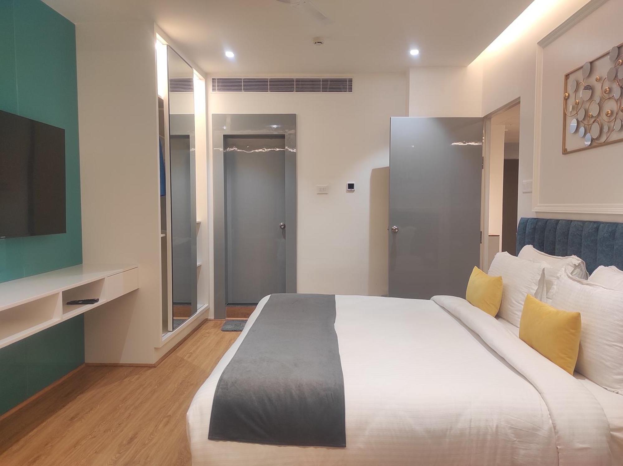 Clubway Grand A Boutique Hotel Jorhāt Εξωτερικό φωτογραφία